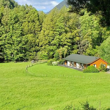 Lewis Pass Motels Springs Junction Bagian luar foto